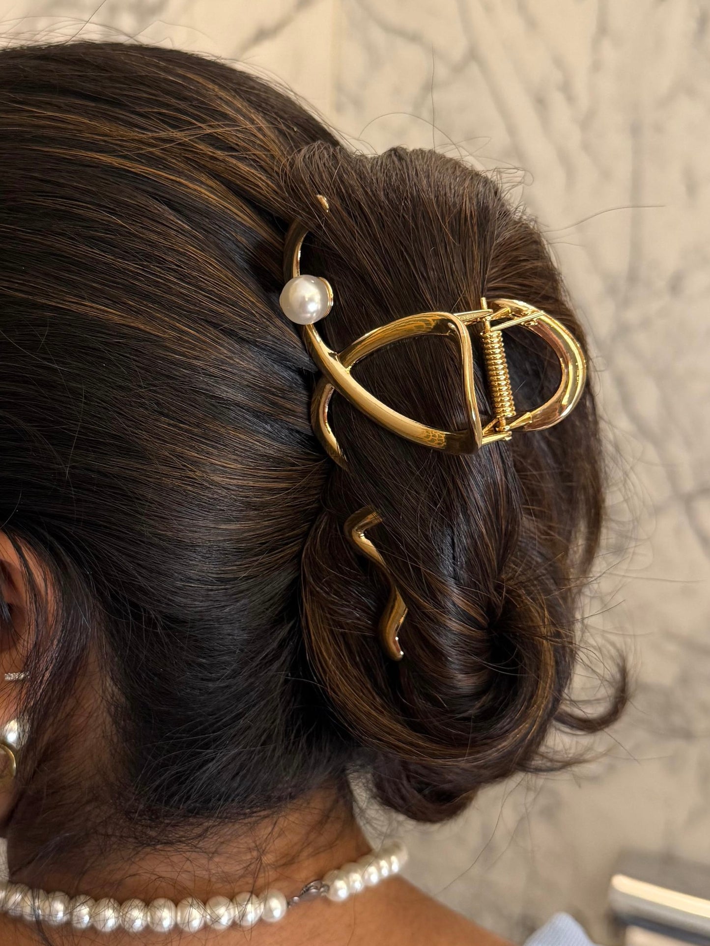 Pearla Claw Clip