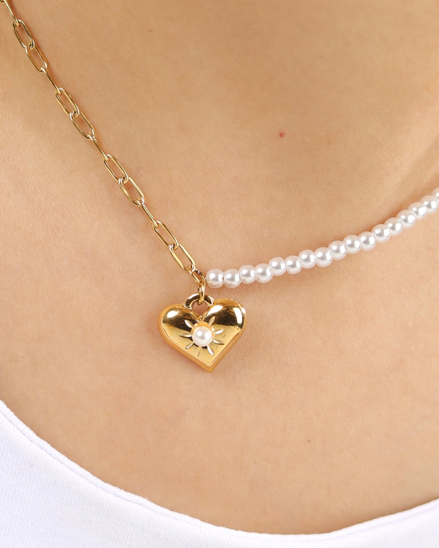 Vera Necklace