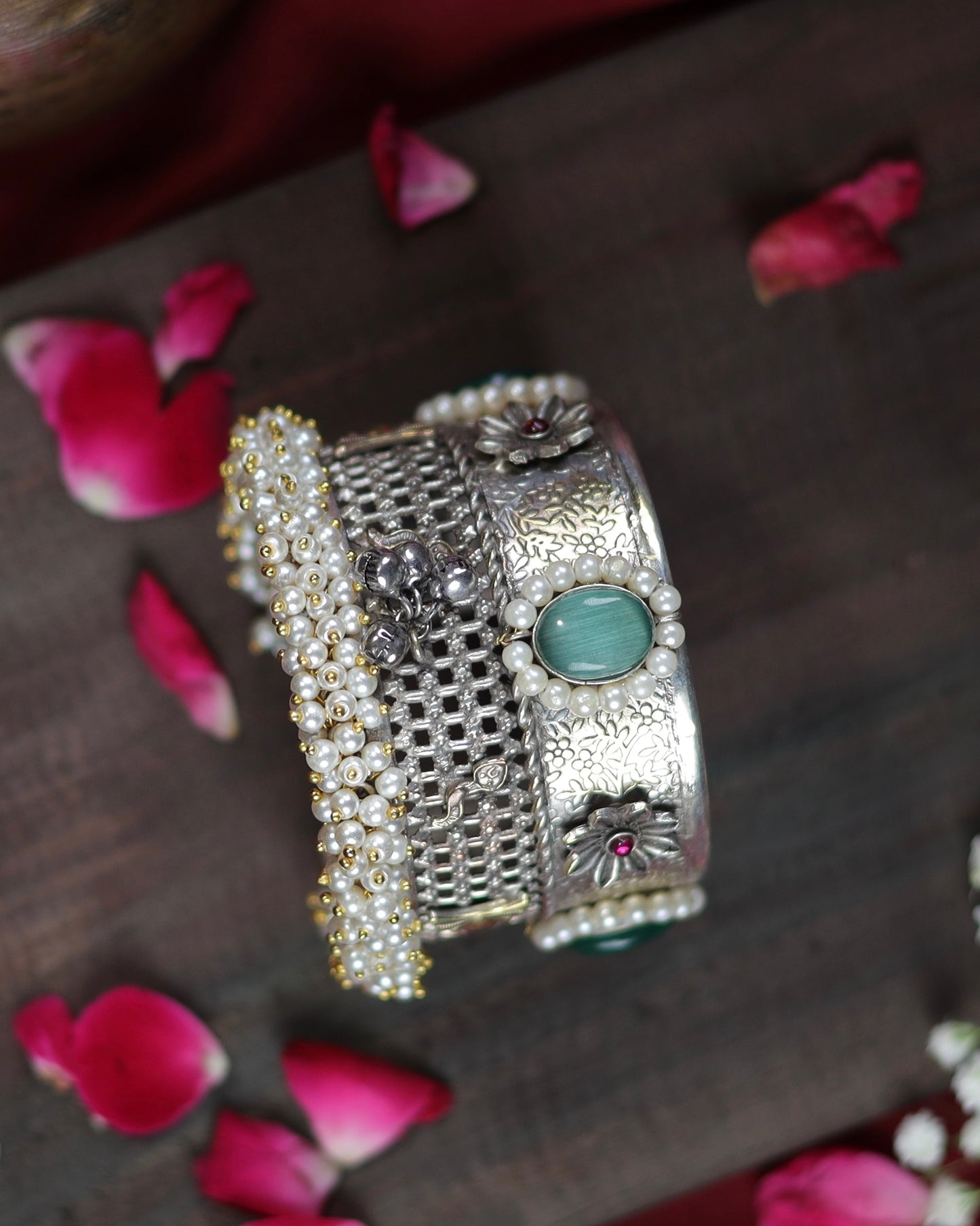 Noor Cuff ( Adjustable)