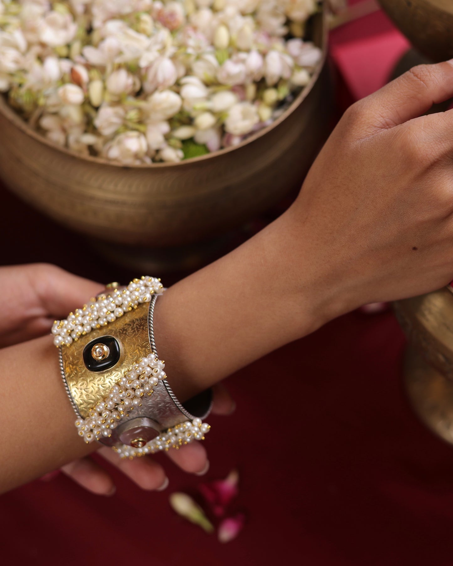 Zarini Cuff ( Adjustable)