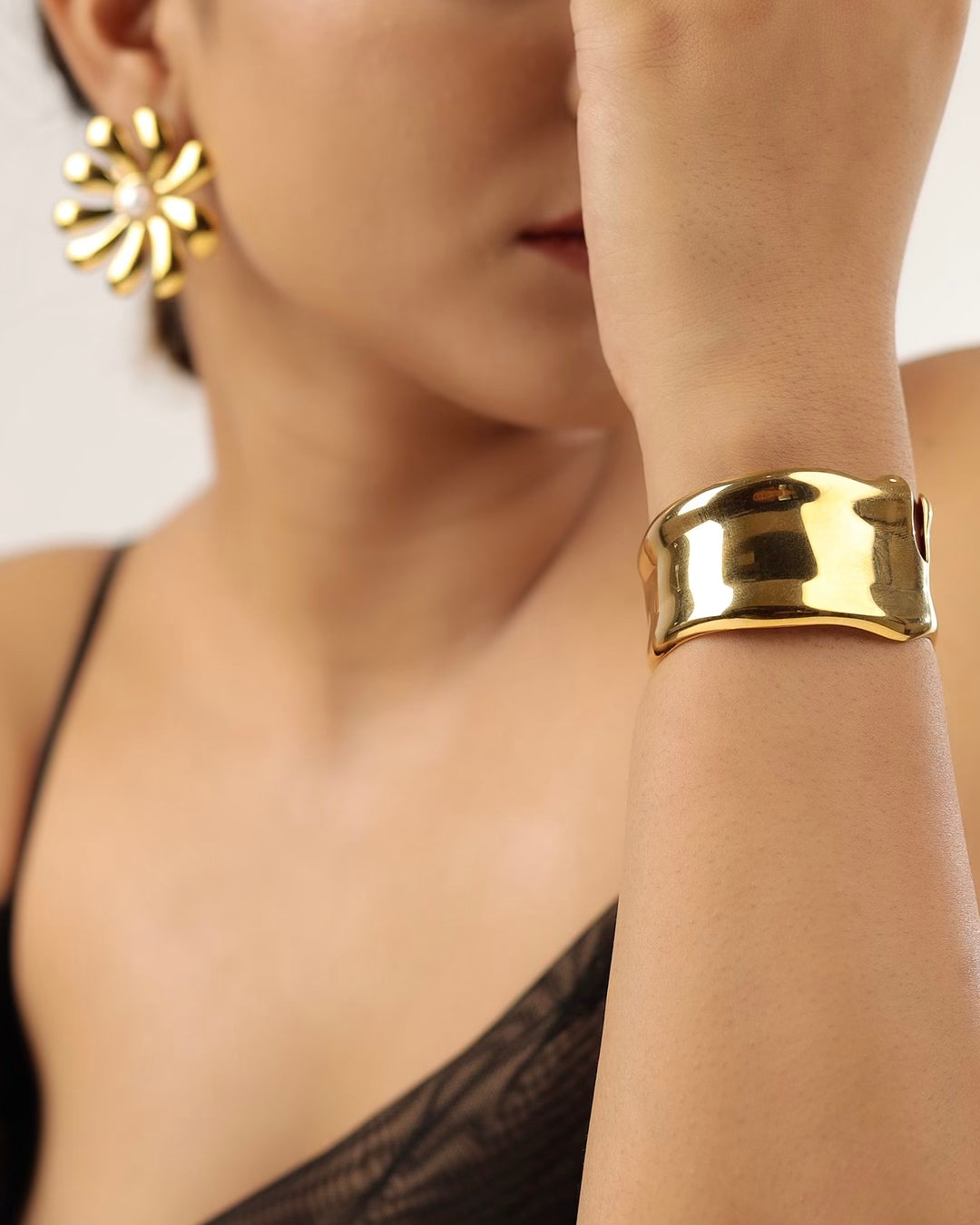Rosa Cuff