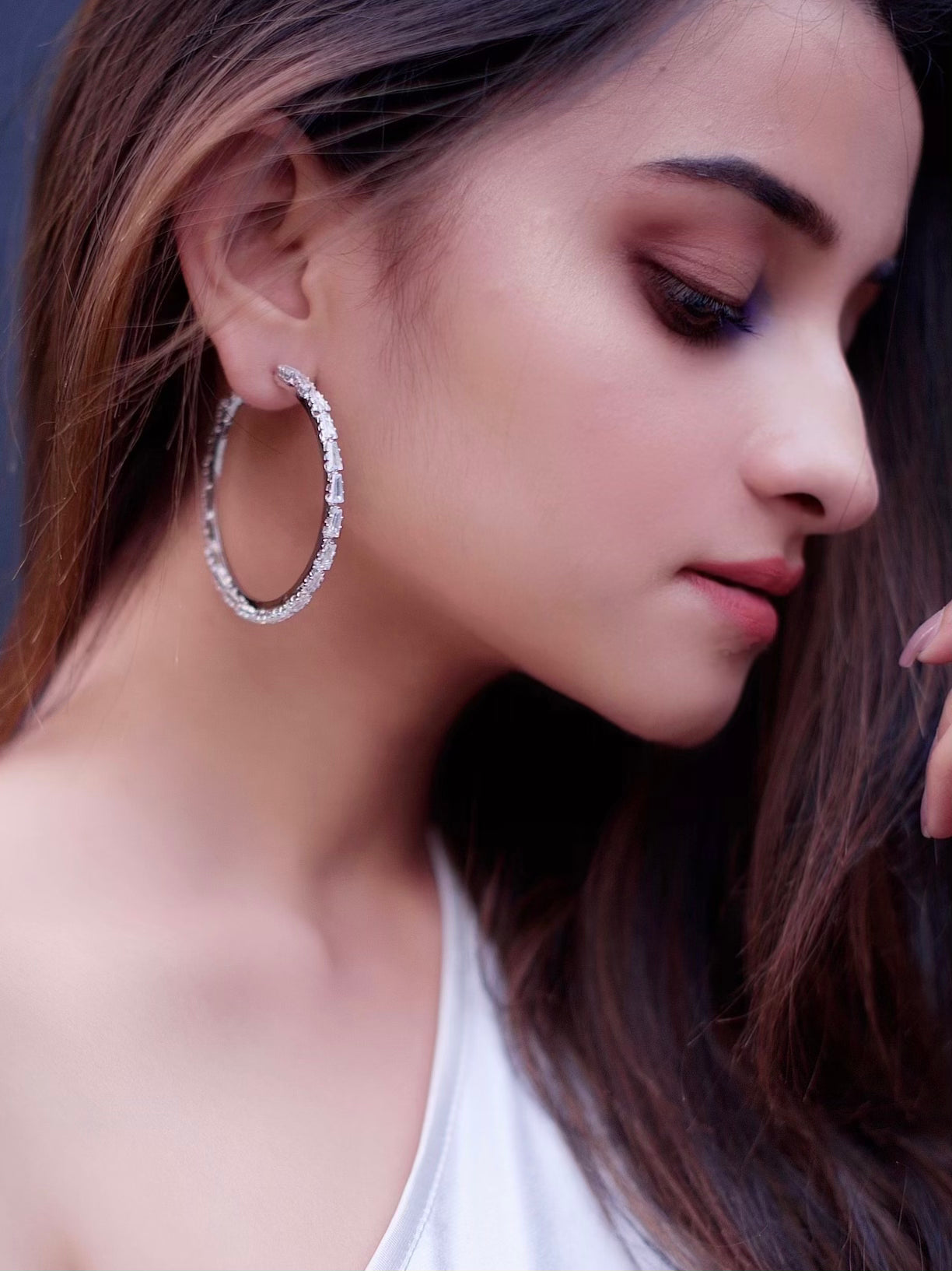 Adia Hoops (Thin)