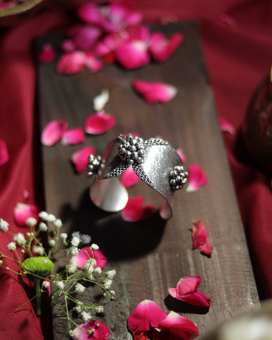 Vanya Cuff ( Adjustable)