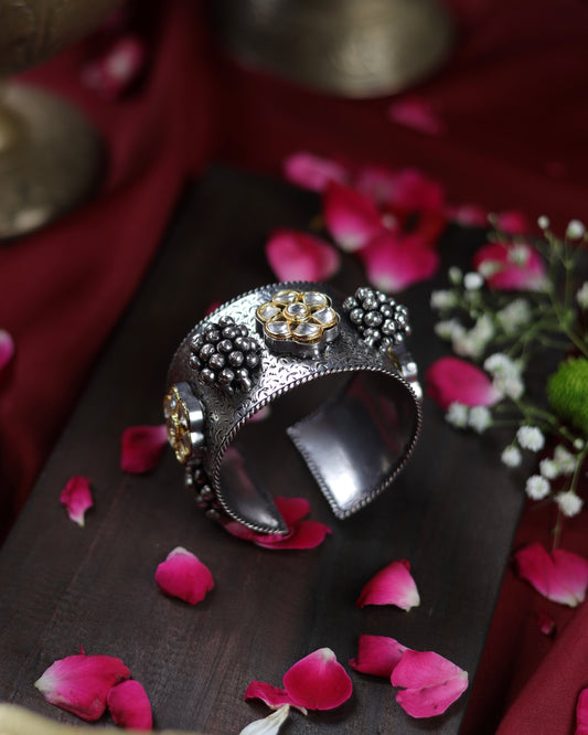 Aarohi Cuff ( Adjustable)