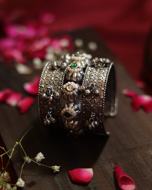 Aangan Cuff ( Adjustable)