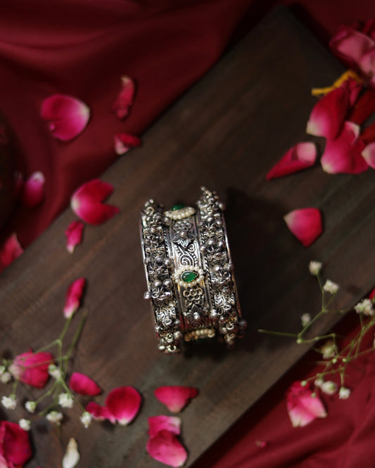 Nishka Cuff ( Adjustable)