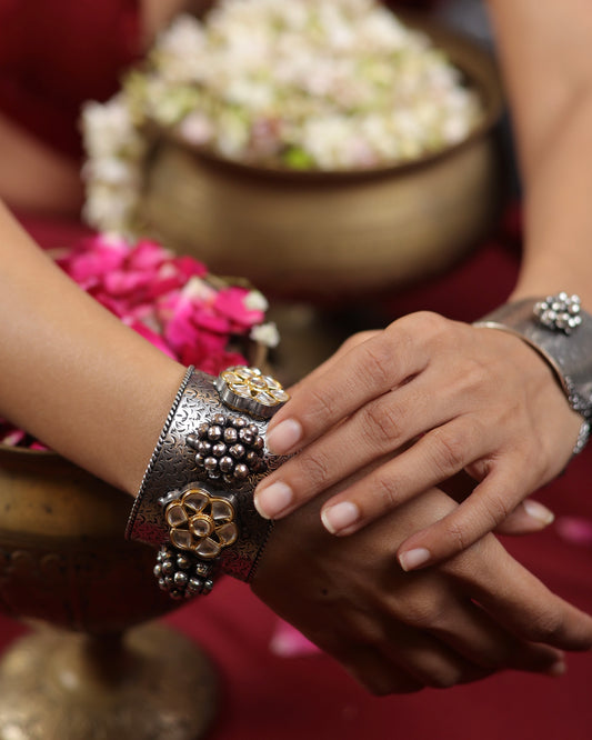 Aarohi Cuff ( Adjustable)
