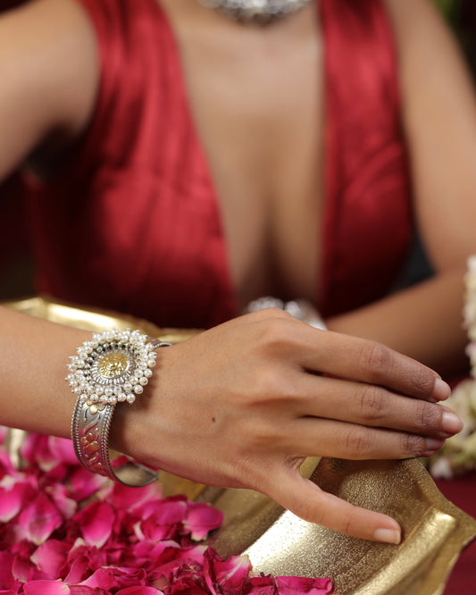 Anvi Cuff ( Adjustable)