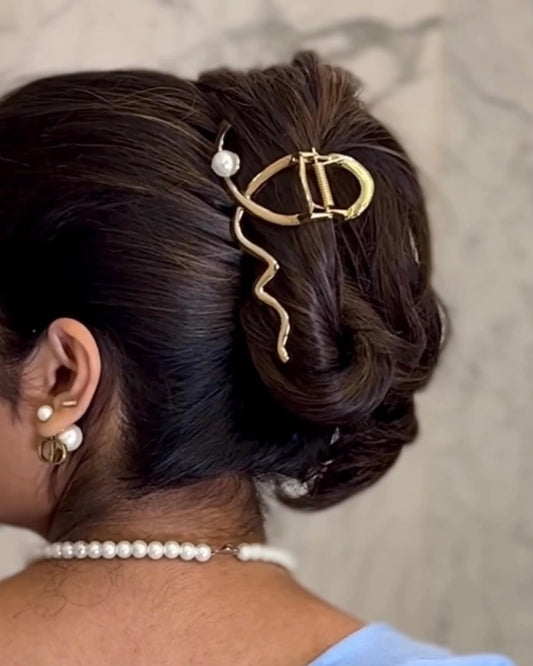 Pearla Claw Clip