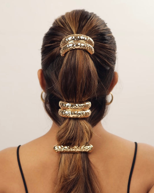 Raya Textured Pony Cuff