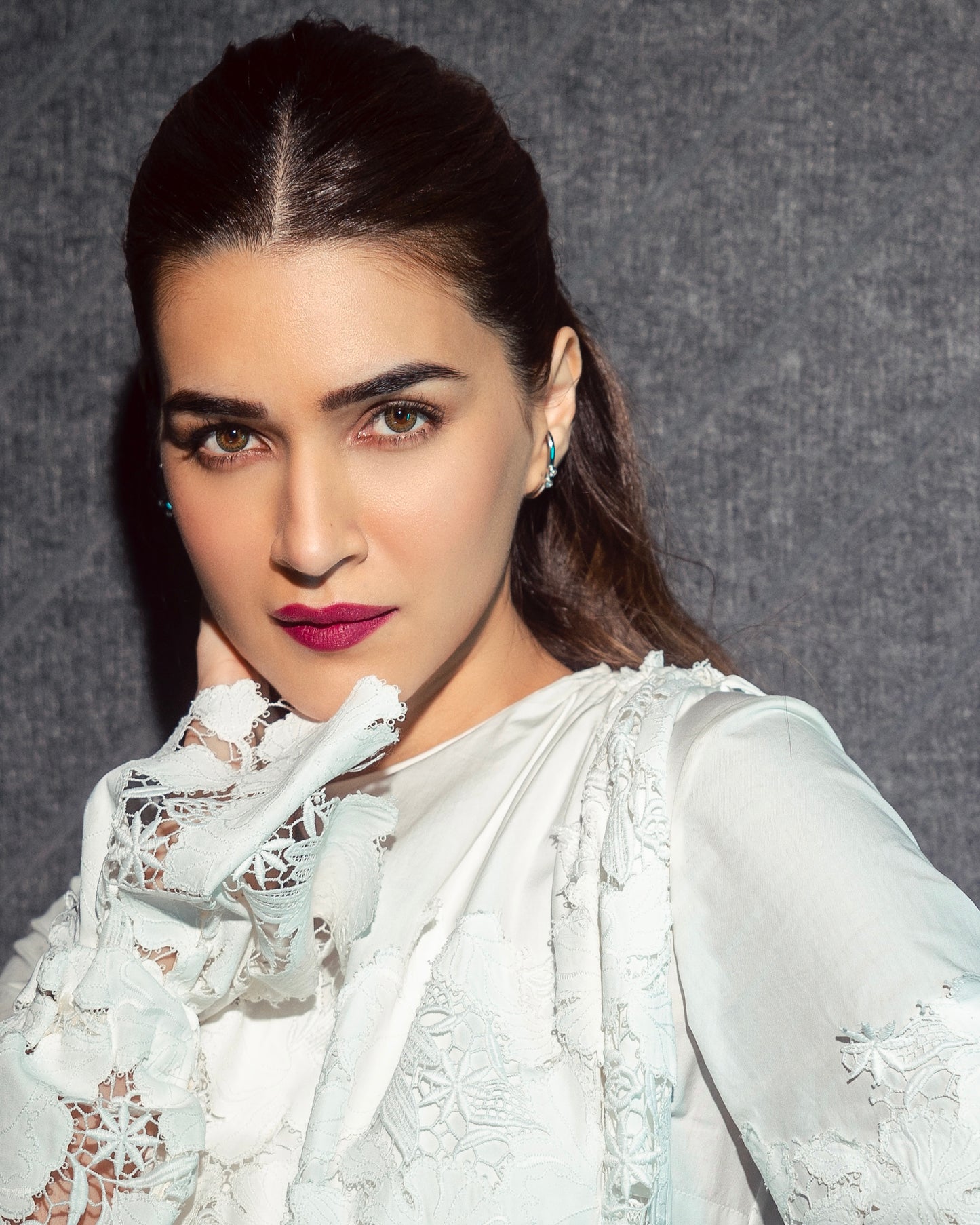 Kriti x Raya