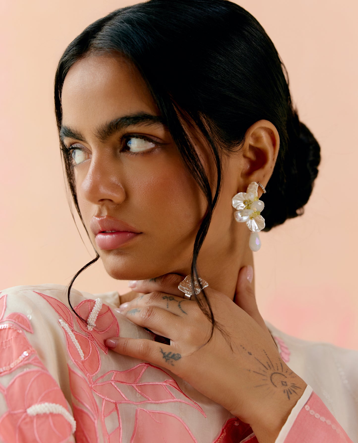 Nour Shell Earrings